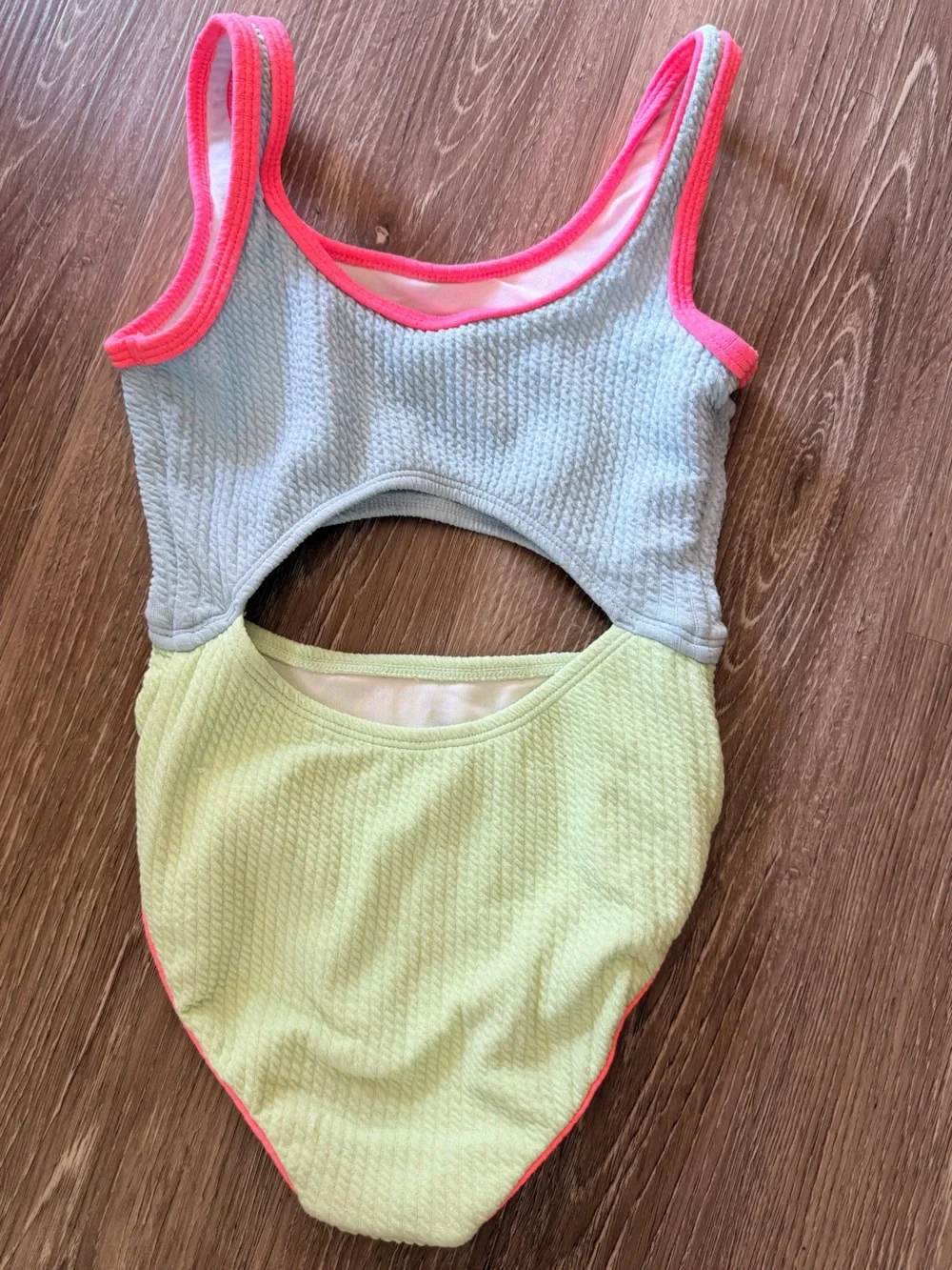 Old Navy girl’s color block cutout swimsuit